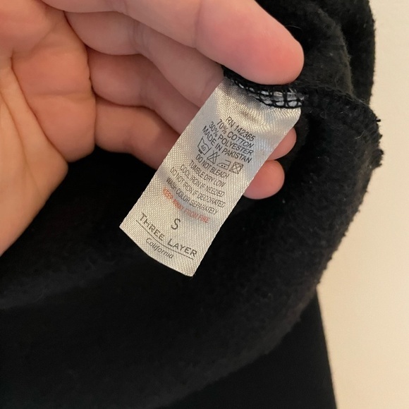 New York Cropped Embroidered Crewneck - Picture 2 of 4